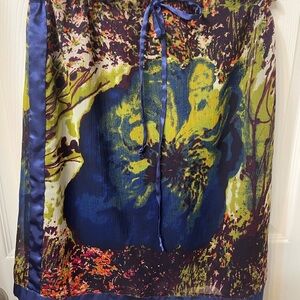 STUNNING ITALIAN MADE SILK SKIRT!